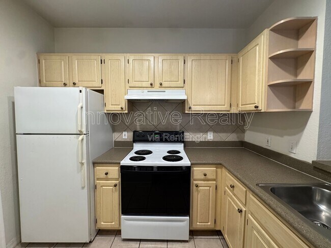 Building Photo - 1375 Lake Shadow Cir