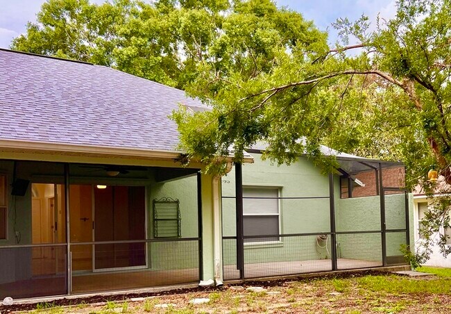 Building Photo - PRICE REDUCED FOR A QUICK MOVE IN!!  Beaut...