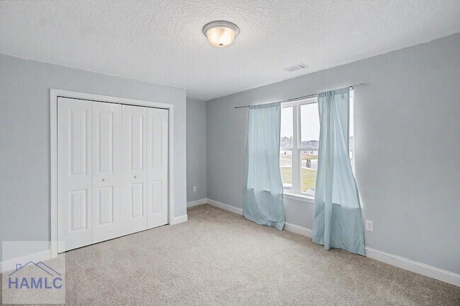 Building Photo - 76 St John's Ct