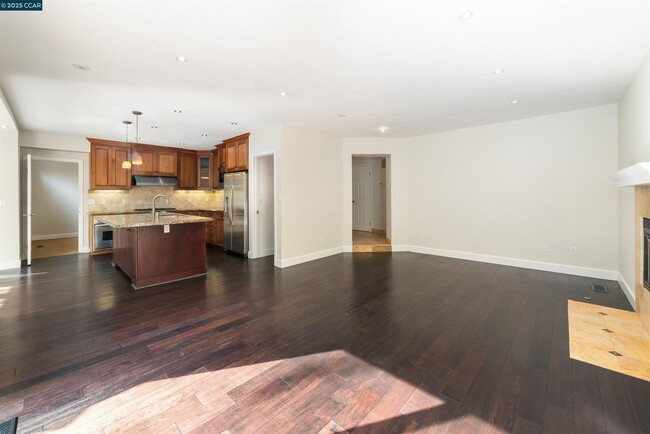 Building Photo - 3057 Deer Meadow Dr