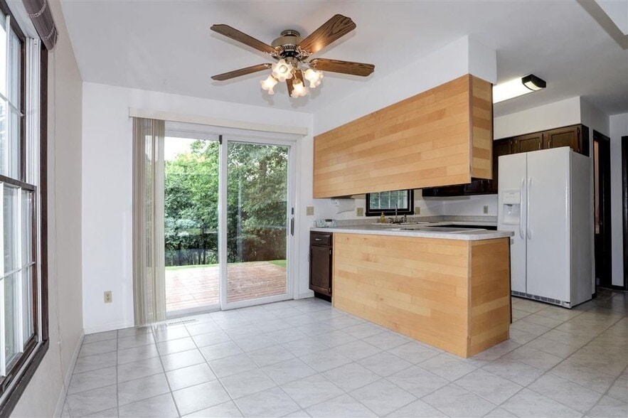 Dining Room - 1140 S Bluemound Dr