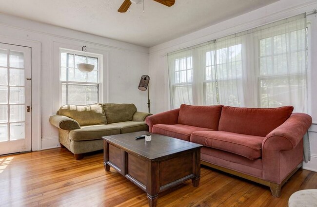 Building Photo - 20 Chiles Ave
