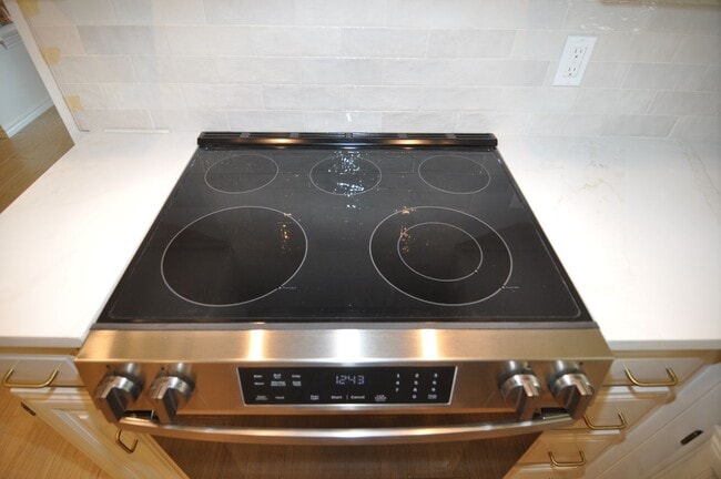 Building Photo - 3 Cimarron Dr