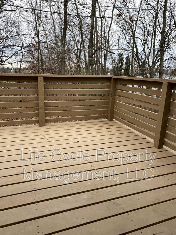 Building Photo - 998 52nd St SE