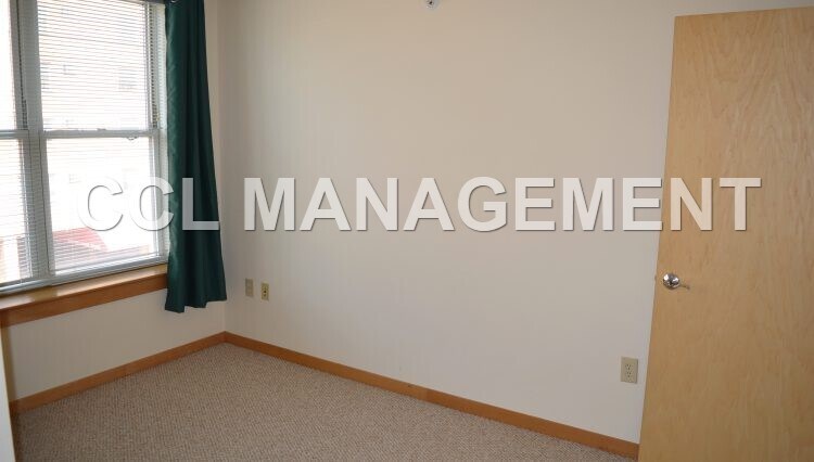 Building Photo - 333 W Mifflin St