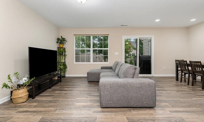 Building Photo - 3831 Copperfield Ct
