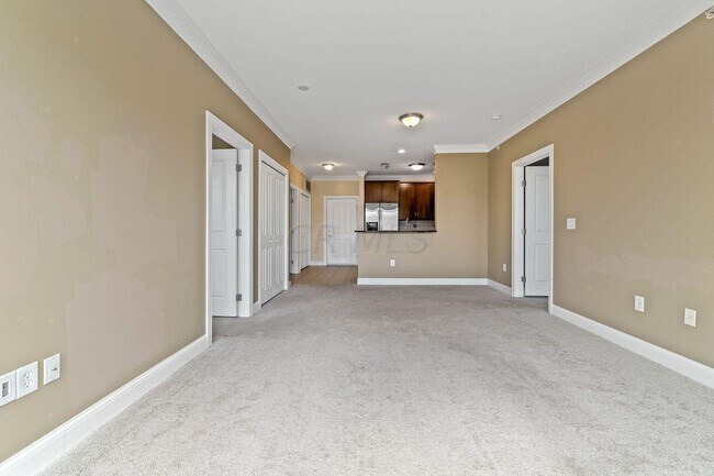 Building Photo - 953 Ingleside Ave