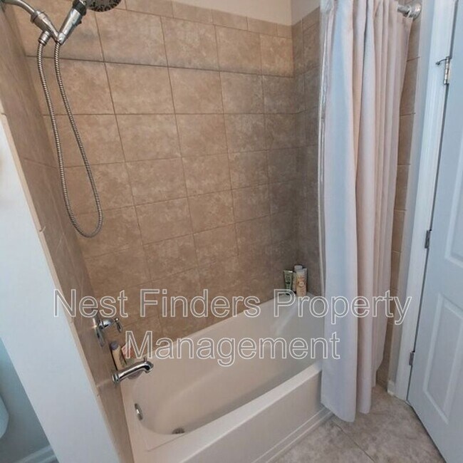 Building Photo - 7061 Azalea Grove Dr