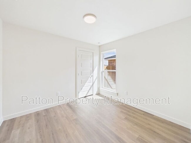 Building Photo - 2801 Ranch House Rd