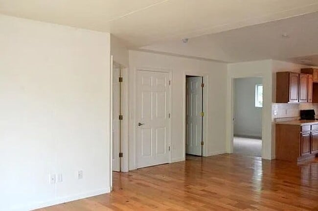 Building Photo - 701 N Florence St