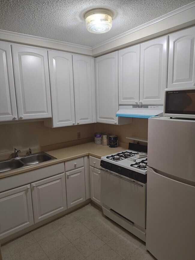 Primary Photo - 2733 Girard Ave S