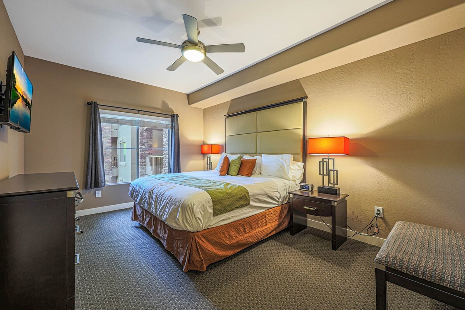 Building Photo - 5450 E Deer Valley Dr