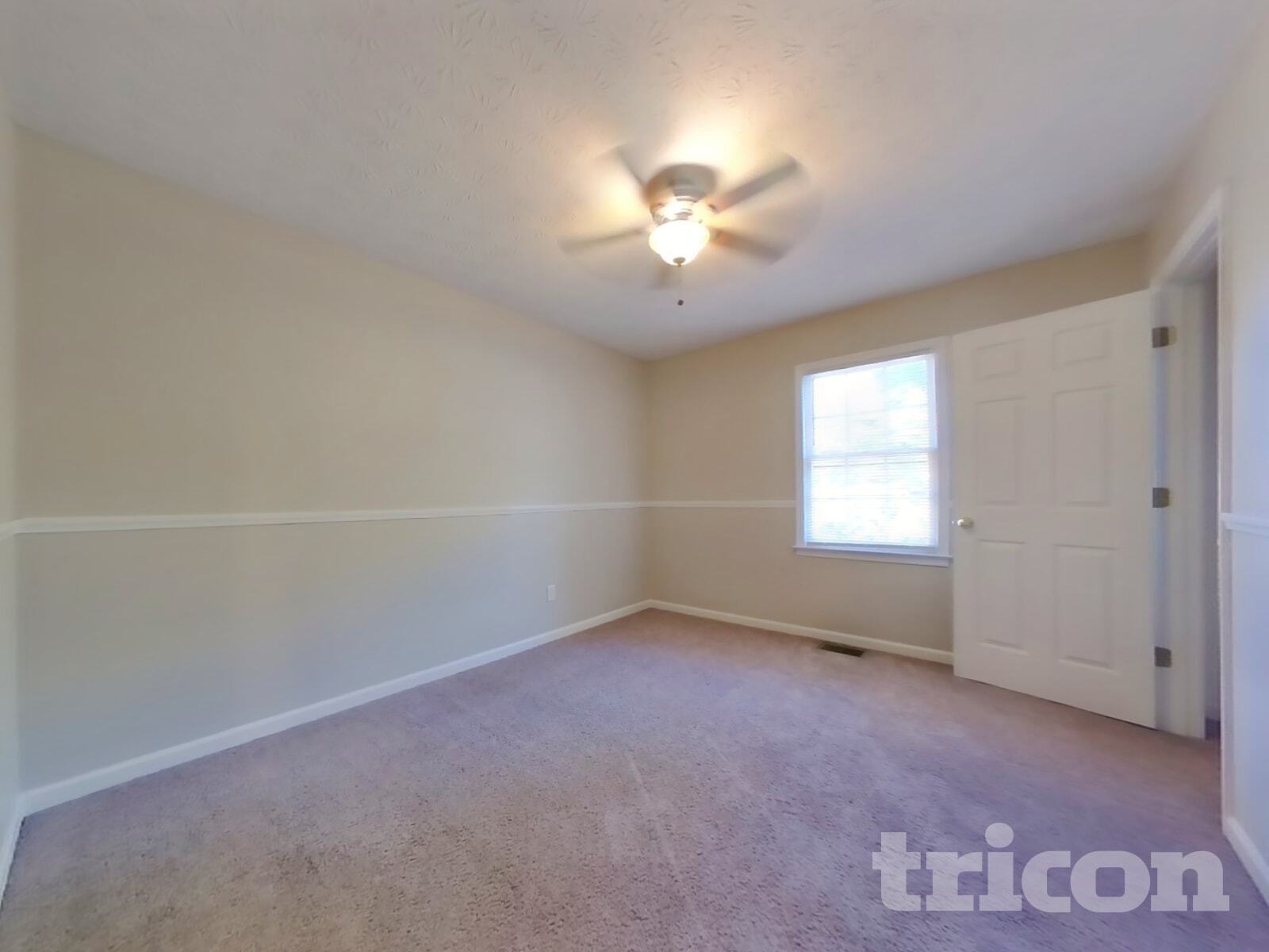 Building Photo - 891 Old Farm Walk