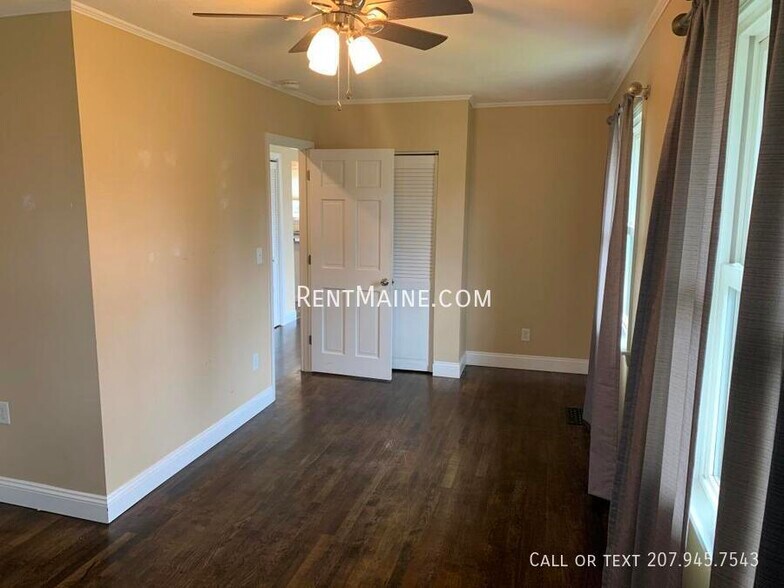 Building Photo - 173 Parkway N