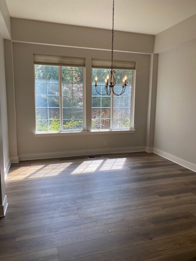 Building Photo - Sweet, perfect 10 located in Caughlin Ranc...