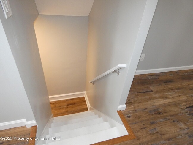 Building Photo - 620 Sanderson Ave