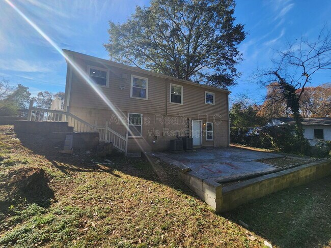 Building Photo - 245 Argus Cir NW