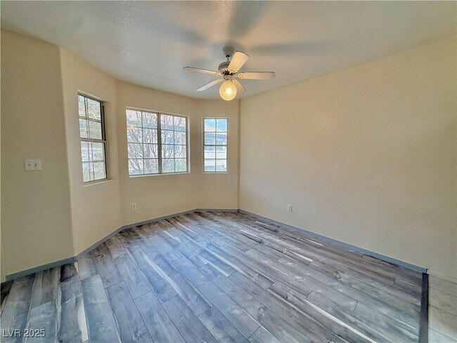 Building Photo - 8410 Eldora Ave