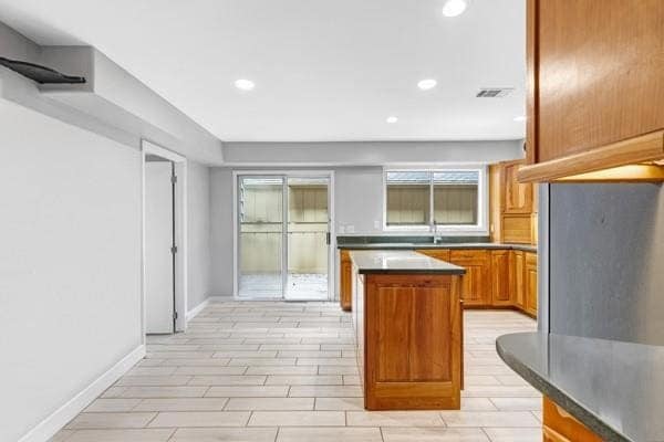 Building Photo - 155 Lakeview Ridge W