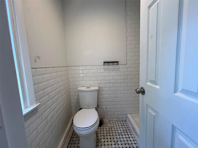 Building Photo - 361 Sheridan St