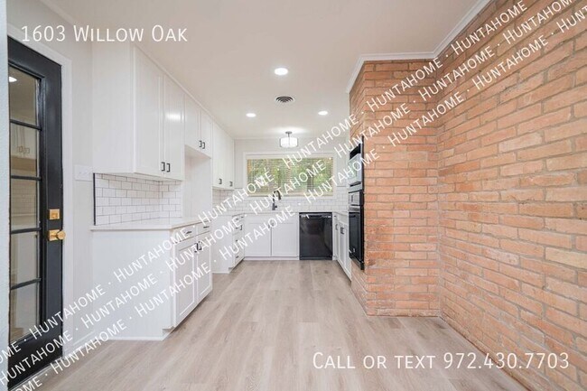 Building Photo - 1603 Willow Oak Dr