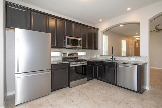 Building Photo - 415 Epiphany Ln