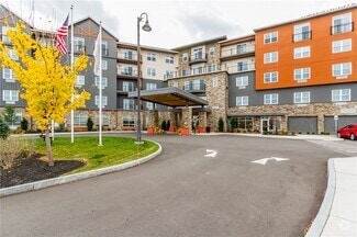 Building Photo - 205 Lakeshore Dr