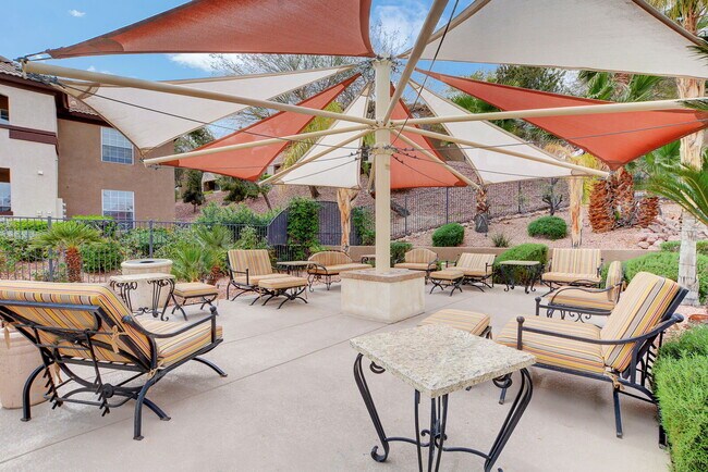 Building Photo - Ground Floor 2BD/2BA Condo in Gated Henderson Community – Resort-Style Amenities!