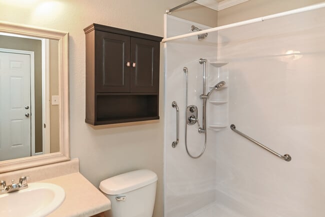 Building Photo - 15337 Tyler Mill Dr