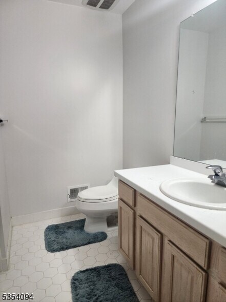 Building Photo - 27 Musket Dr