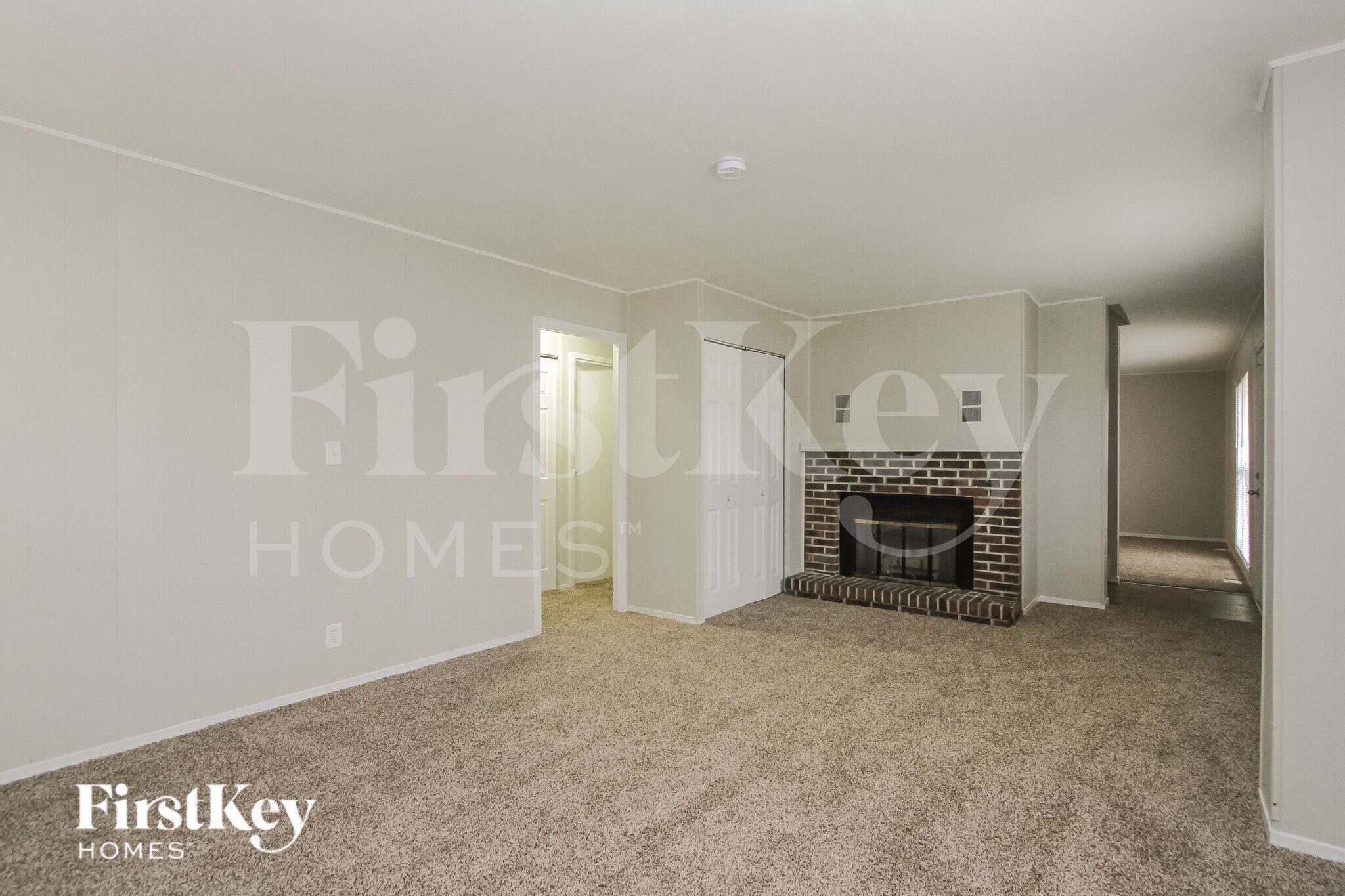 Building Photo - 5256 Penway St