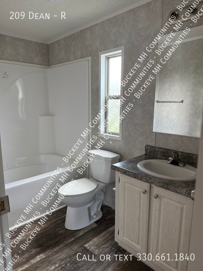 Building Photo - 209 Dean-R