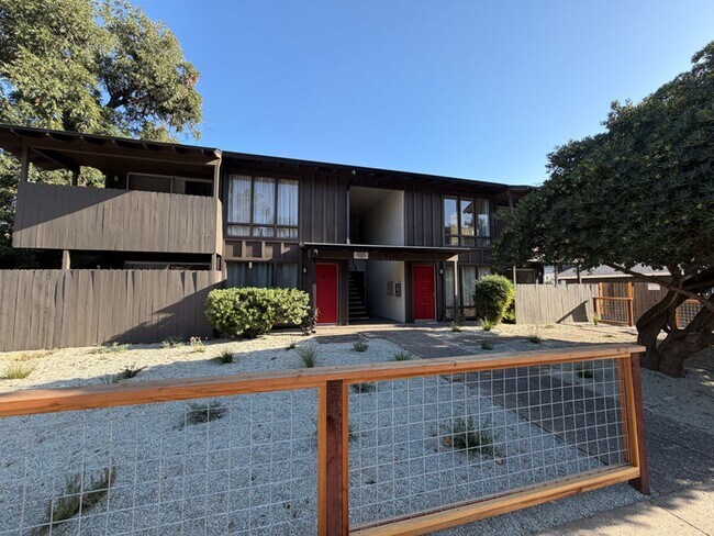 Building Photo - 615 Rancheria Dr