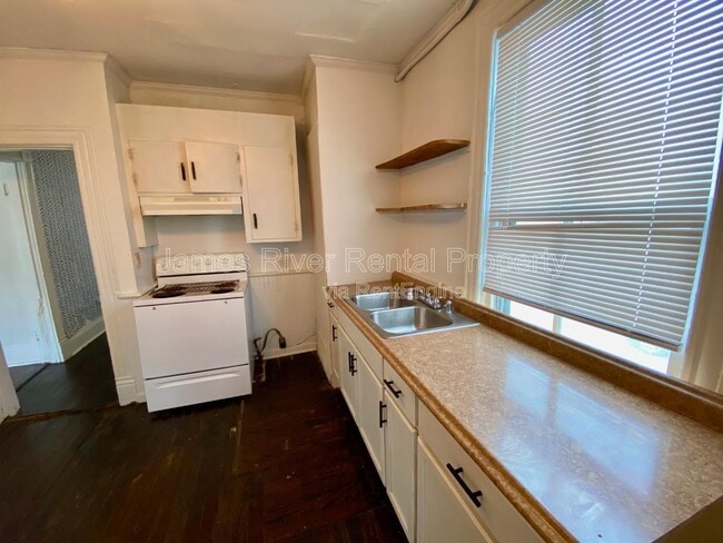 Building Photo - 800 Pierce St