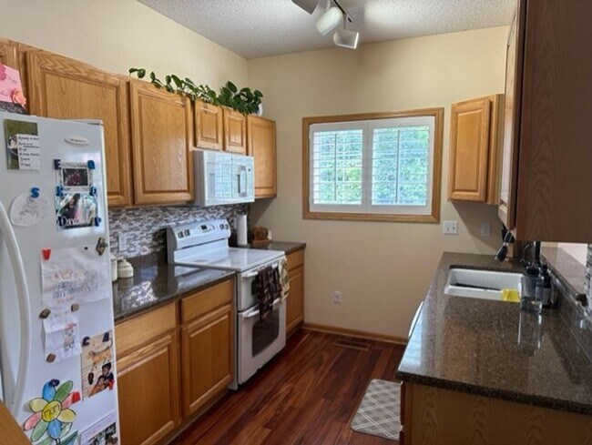 Building Photo - 12957 Echo Ln