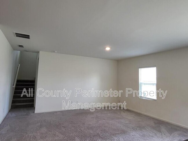 Building Photo - 212 Cottontail Ln