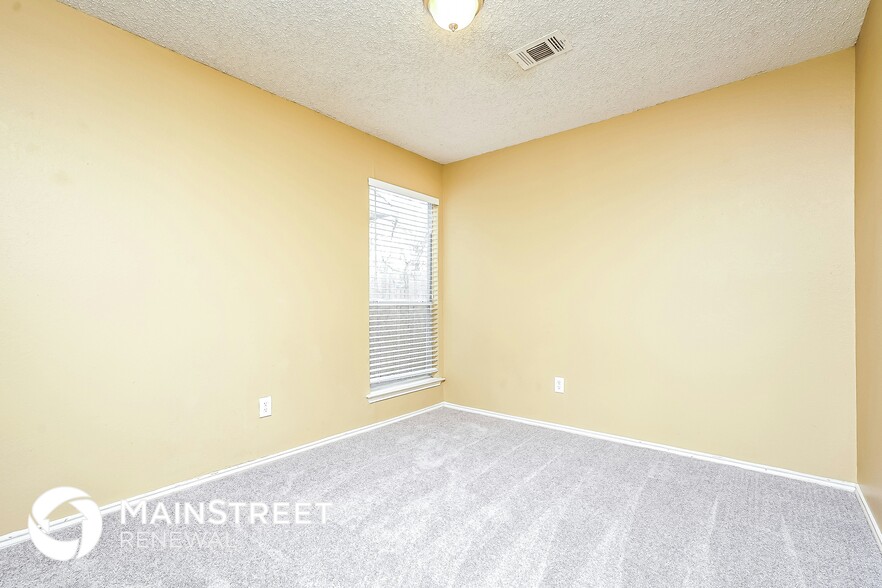 Building Photo - 1617 Savannah St