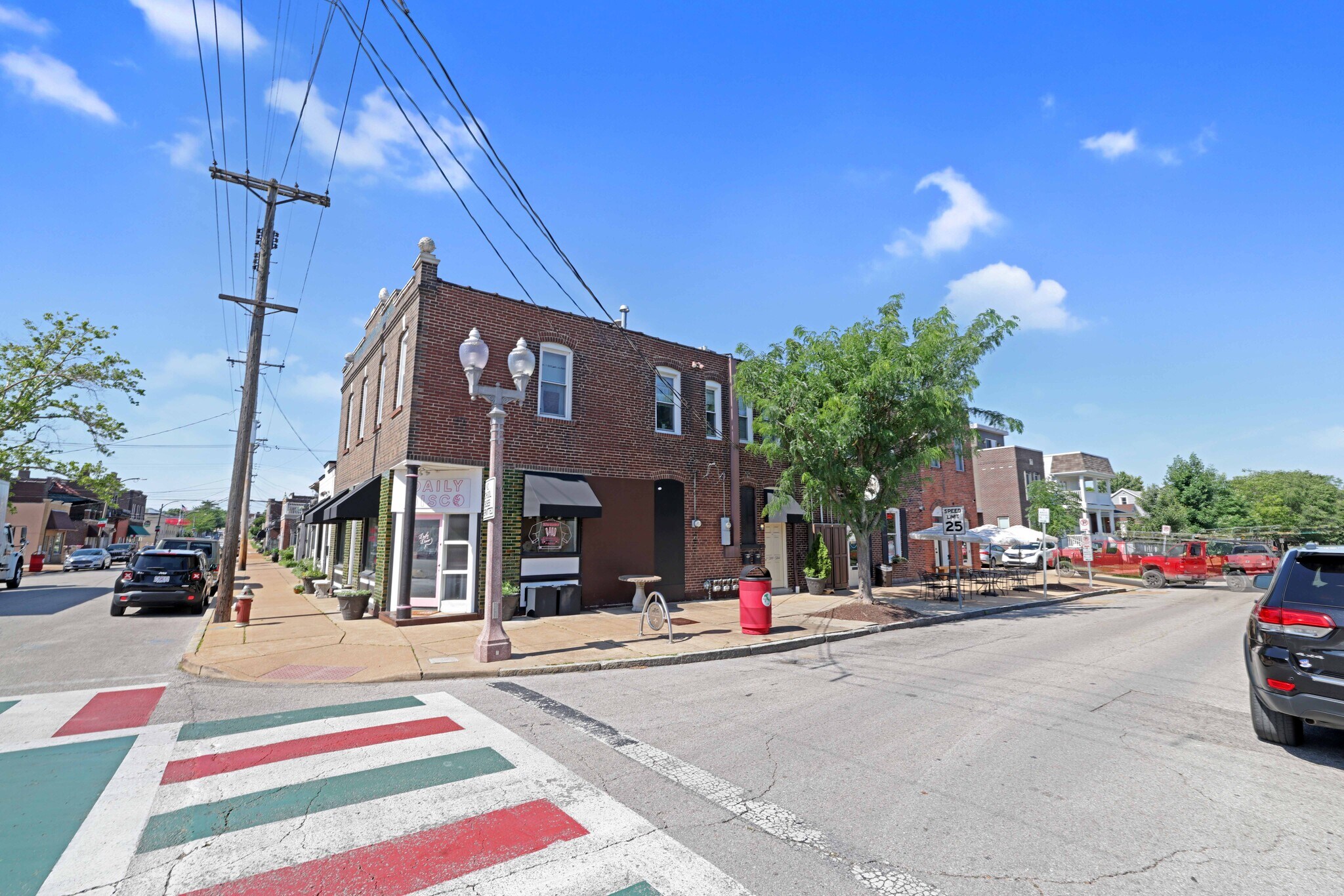 Building Photo - 5200 Wilson Ave