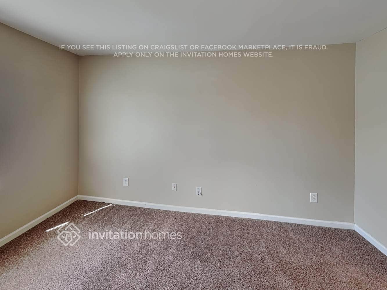 Building Photo - 2730 Englewood Dr