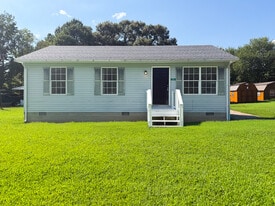 Building Photo - 206 Lancaster Ck Dr