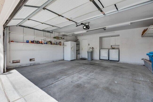 Building Photo - Desert Shores Gem with Main-Level Primary Suite & Private Wraparound Patio