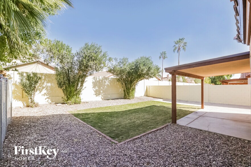 Building Photo - 2914 E Muirwood Dr