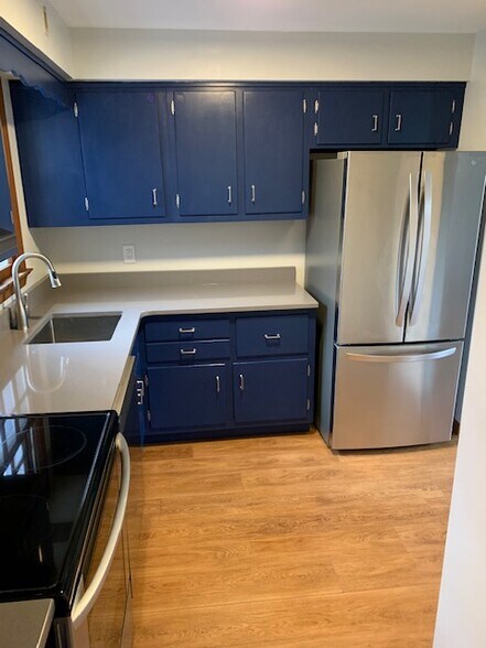 Building Photo - 410 Anawanda Ave