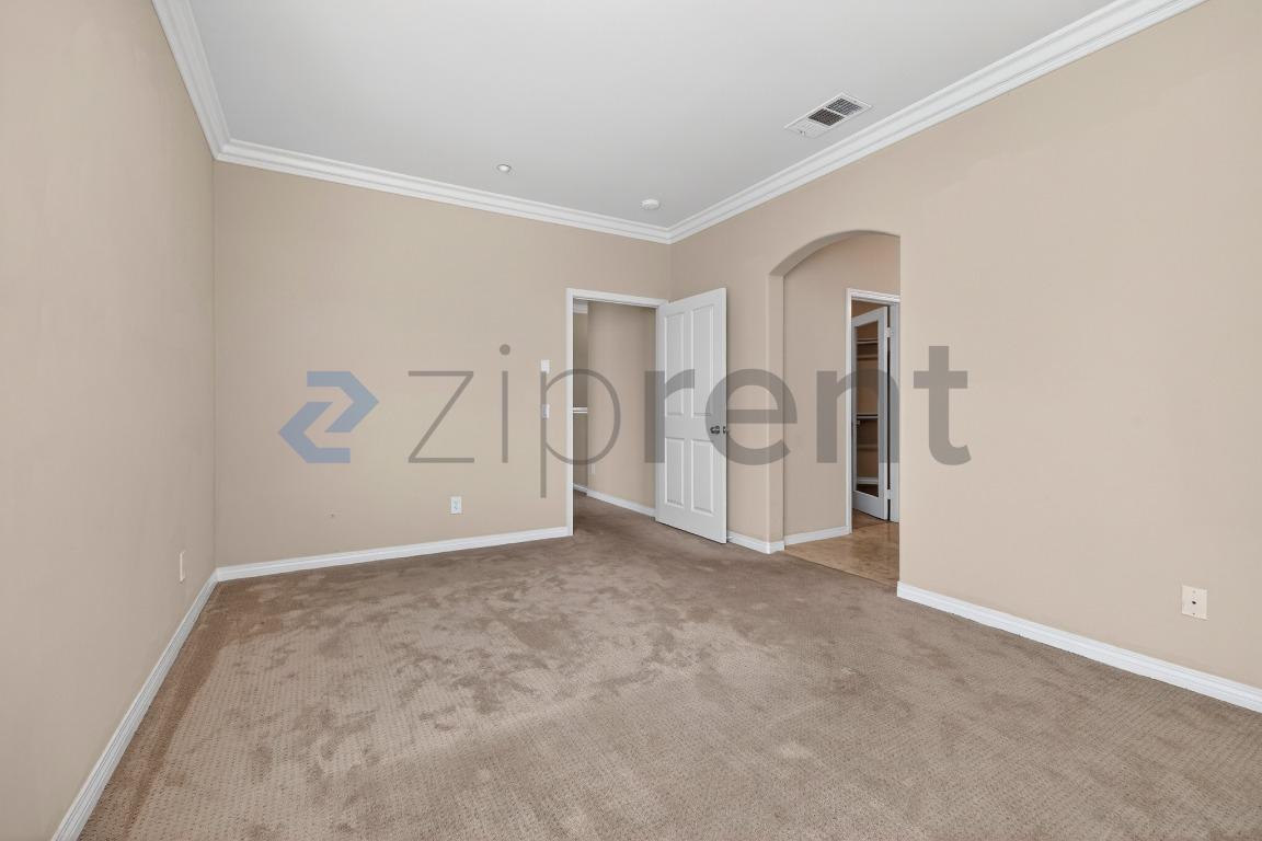 Building Photo - 5775 Cam Del Cielo