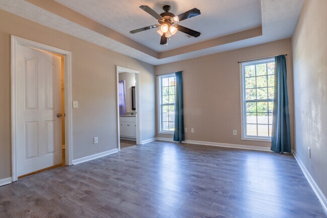 Building Photo - 413 Spurlin Ct