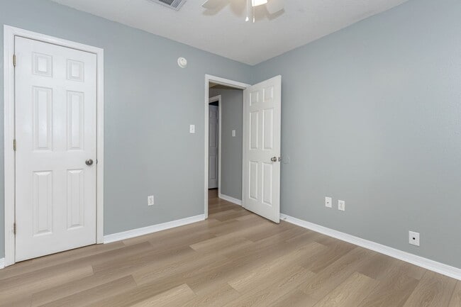 Building Photo - Freshly Renovated Rental Property