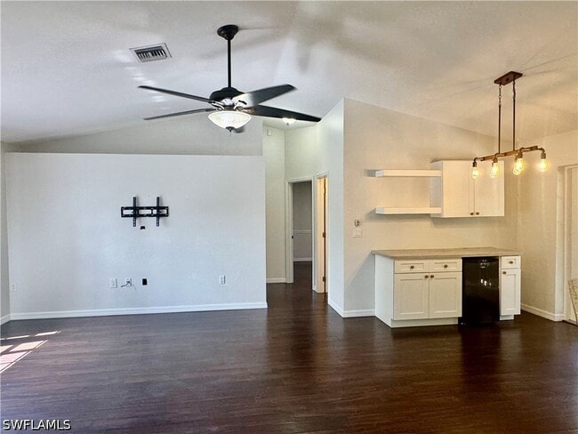 Building Photo - 8137 Pelican Rd