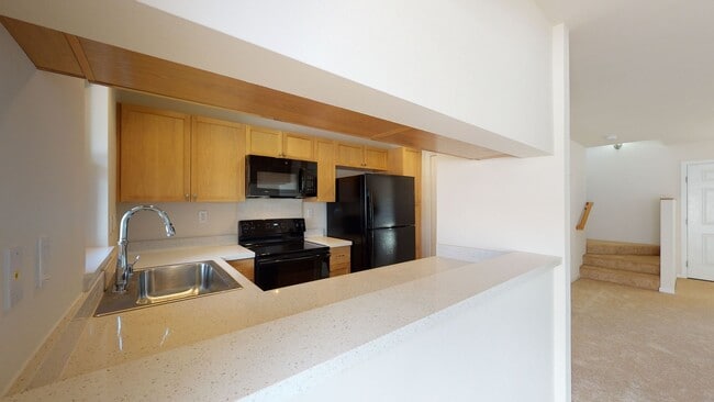 Building Photo - 262 Kahoma Village Loop
