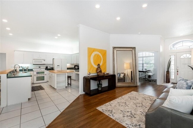 Building Photo - 5845 Danterbury Ct
