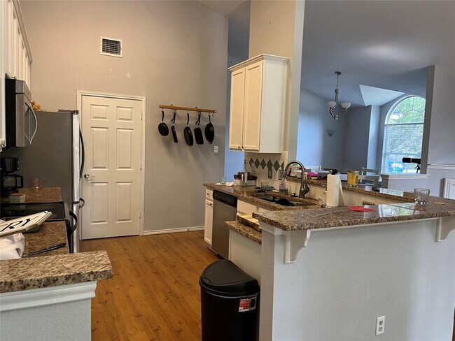 Building Photo - 604 Territory Cove